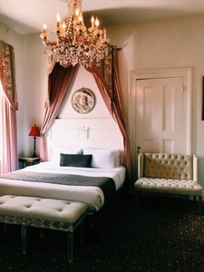 King Bed, Saint Philip St Balcony Photo 1