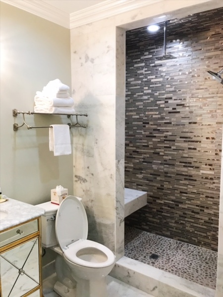 Queen Bed with Sofa Bed Photo 3