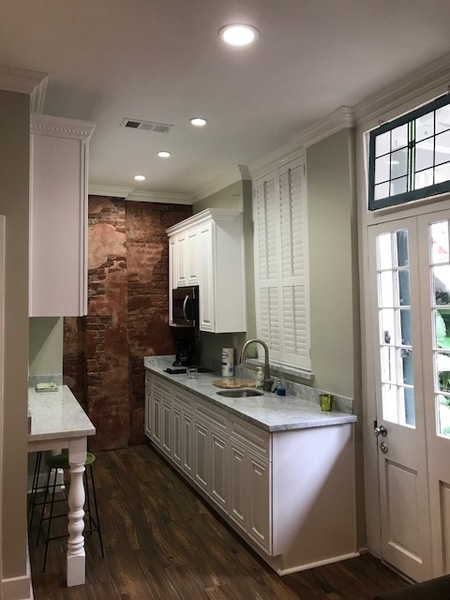 Queen Bed with Sofa Bed Photo 2