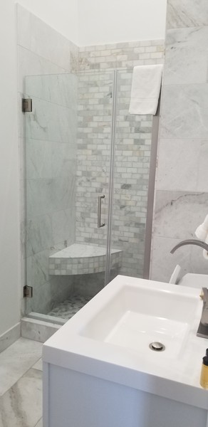 Full Bed, Petite Room Photo 2