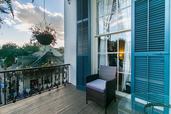 King Bed, Bourbon St Balcony Photo 8
