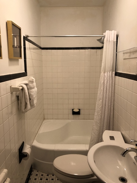 Full Bed, Petite Room Photo 6